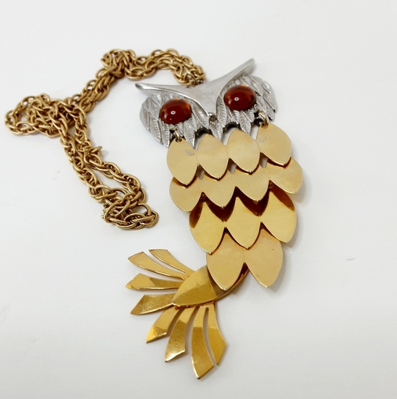 VTG Articulated Owl Pendant Gold Tone Necklace and Earrings - Picture 6 of 9